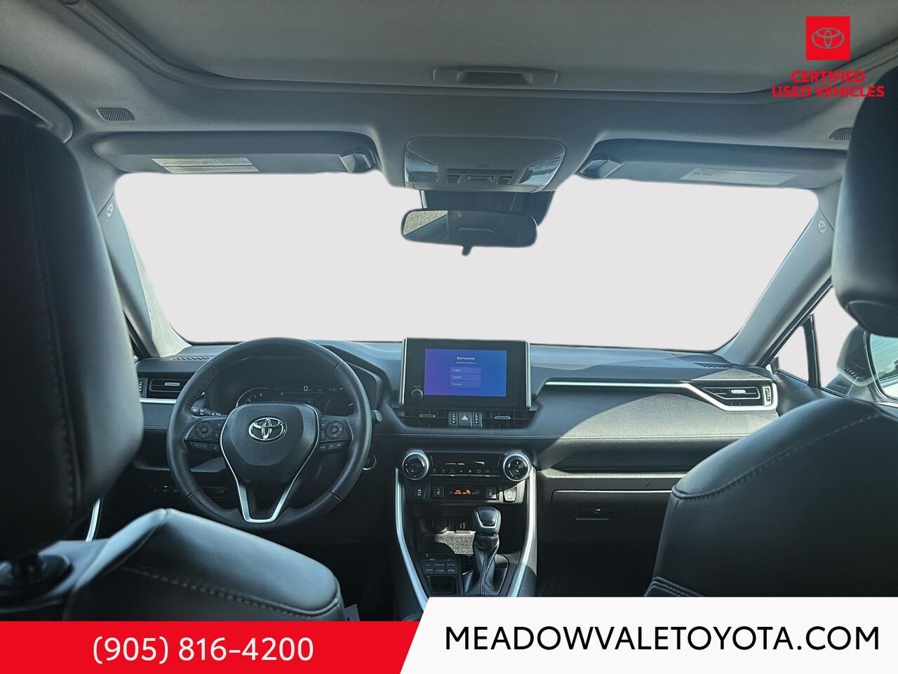 2023 Toyota RAV4 19" Alloys, Power Sunroof, Power Trunk, Soft Tex Leather Seats with Memory Silver Sky Metallic Mississauga - photo #18