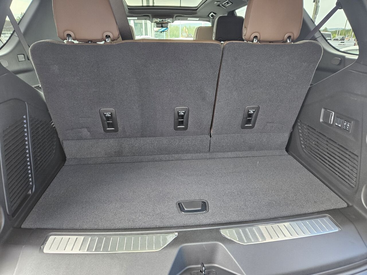 Chevrolet Tahoe High Country 4 portes 4RM 2026 Blanc polaire, triple couche Thetford Mines - photo #23