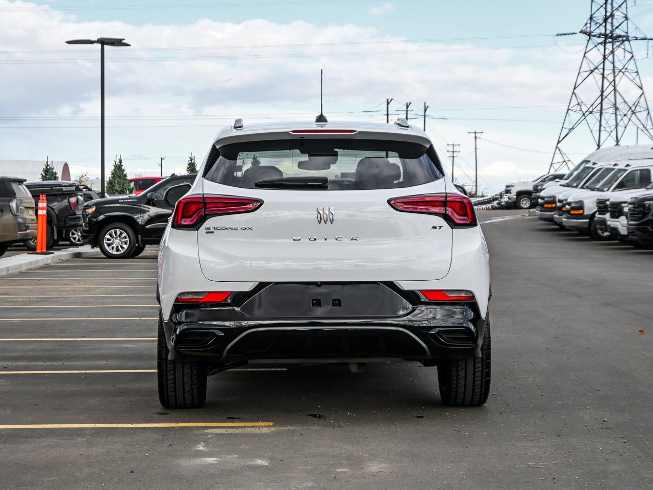 2024 Buick Encore GX AWD 4dr Sport Touring White Sherwood Park - photo #11