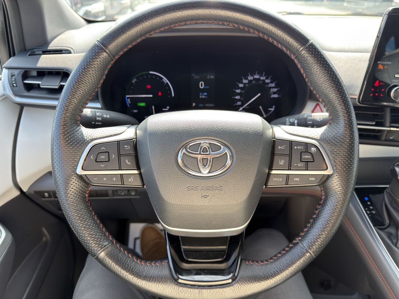 2022 Toyota Sienna Red Thetford Mines - photo #18