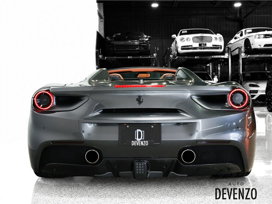Ferrari 488 Spider 2017 Gris