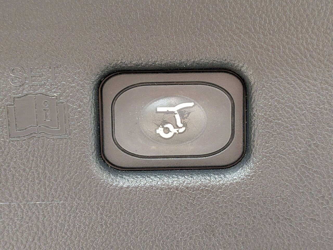 2022 Lincoln Nautilus Reserve AWD Black Val-David - photo #9