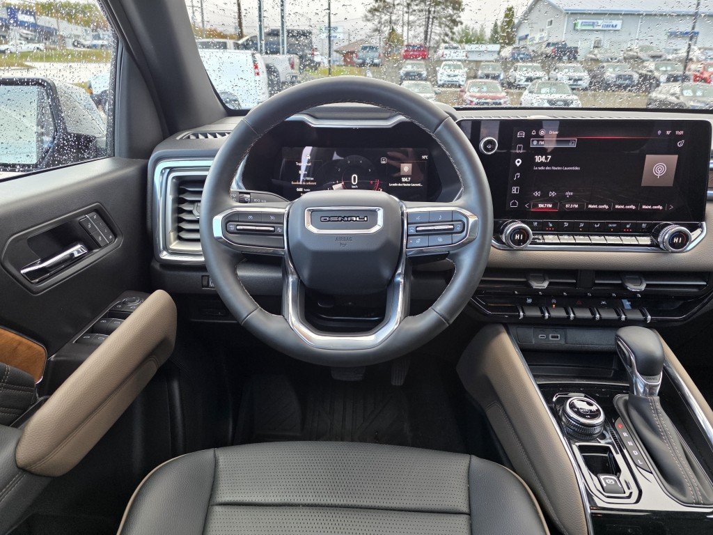 2025 GMC Canyon Denali Black Mont-Laurier - photo #20
