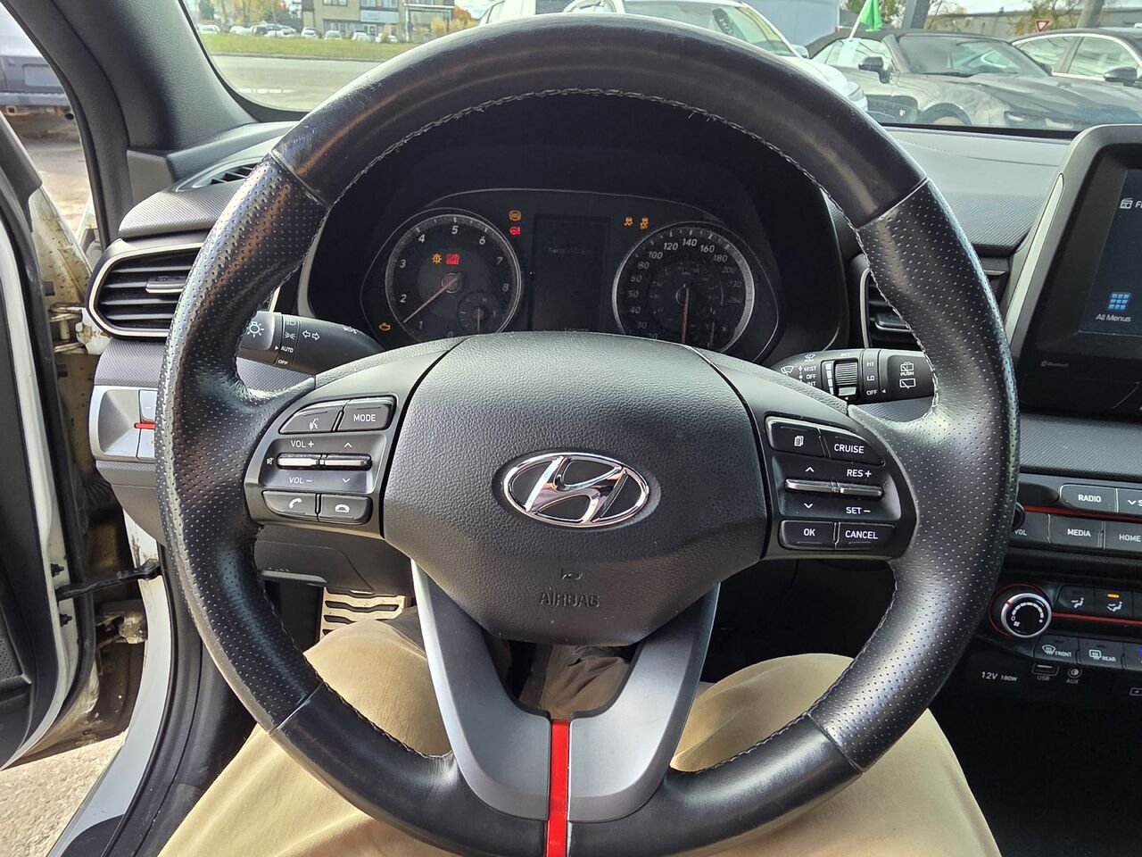 2019 Hyundai Veloster White  - photo #11