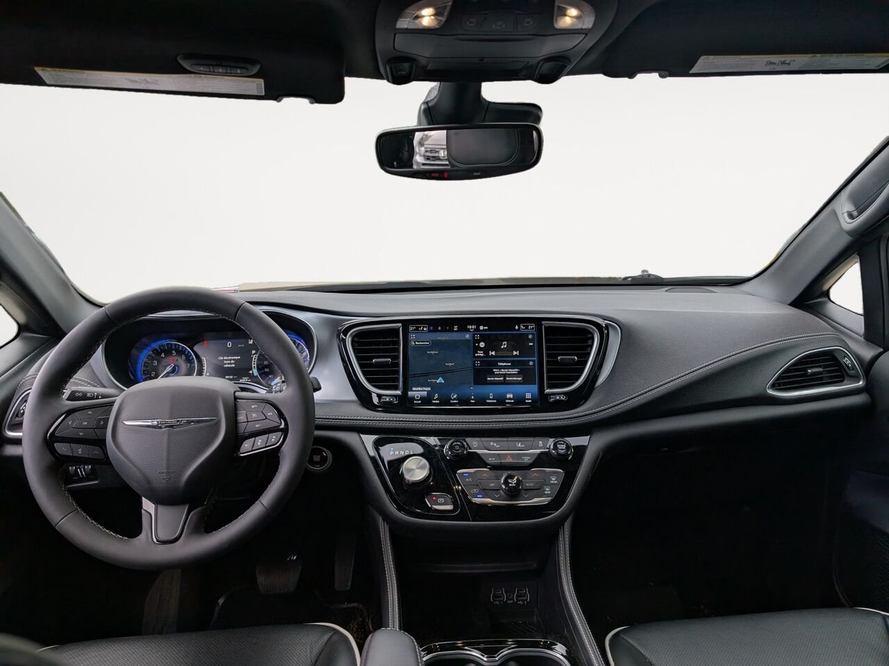 Chrysler Pacifica LIMITED/SIÈGES CHAUFFANTS/TOIT OUVRANT/VOLANT CHAUFFANT/BLUETOOTH/AC BIZONE 2025 Noir Sherbrooke - photo #15