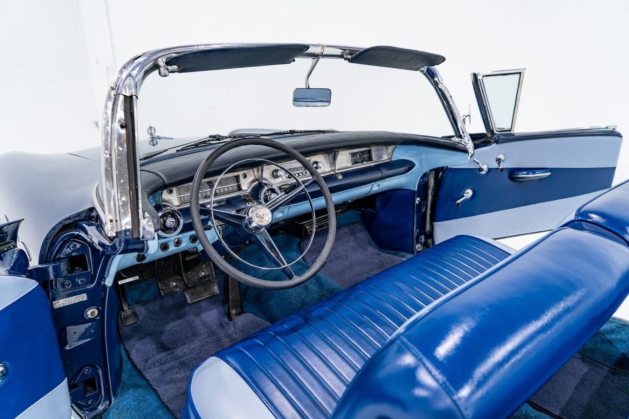 Buick Special 364/300HP NailHead 1 of only 2,056 1957 Bleu Montréal - photo #9