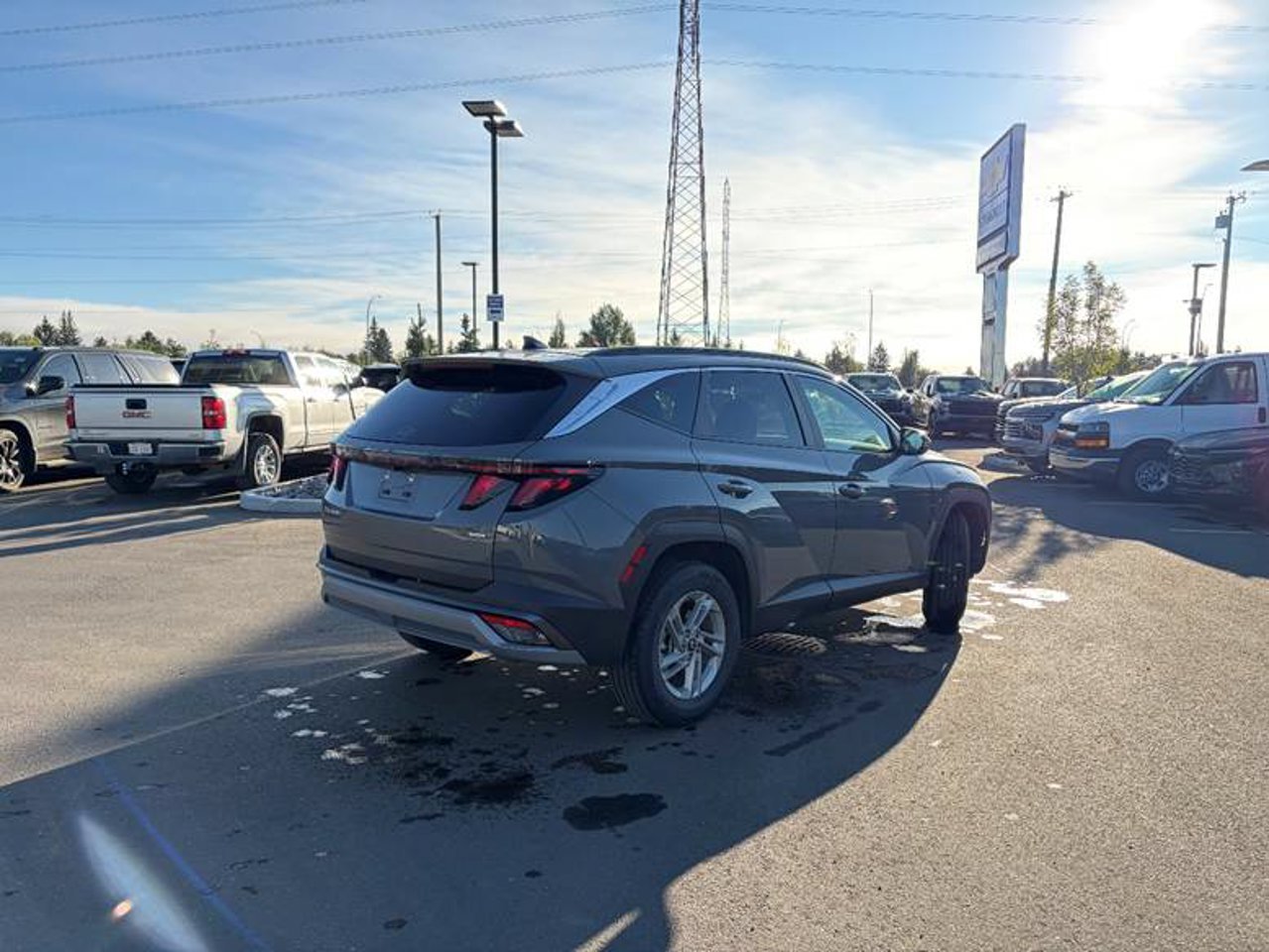 2025 Hyundai Tucson Preferred AWD Grey Sherwood Park - photo #4