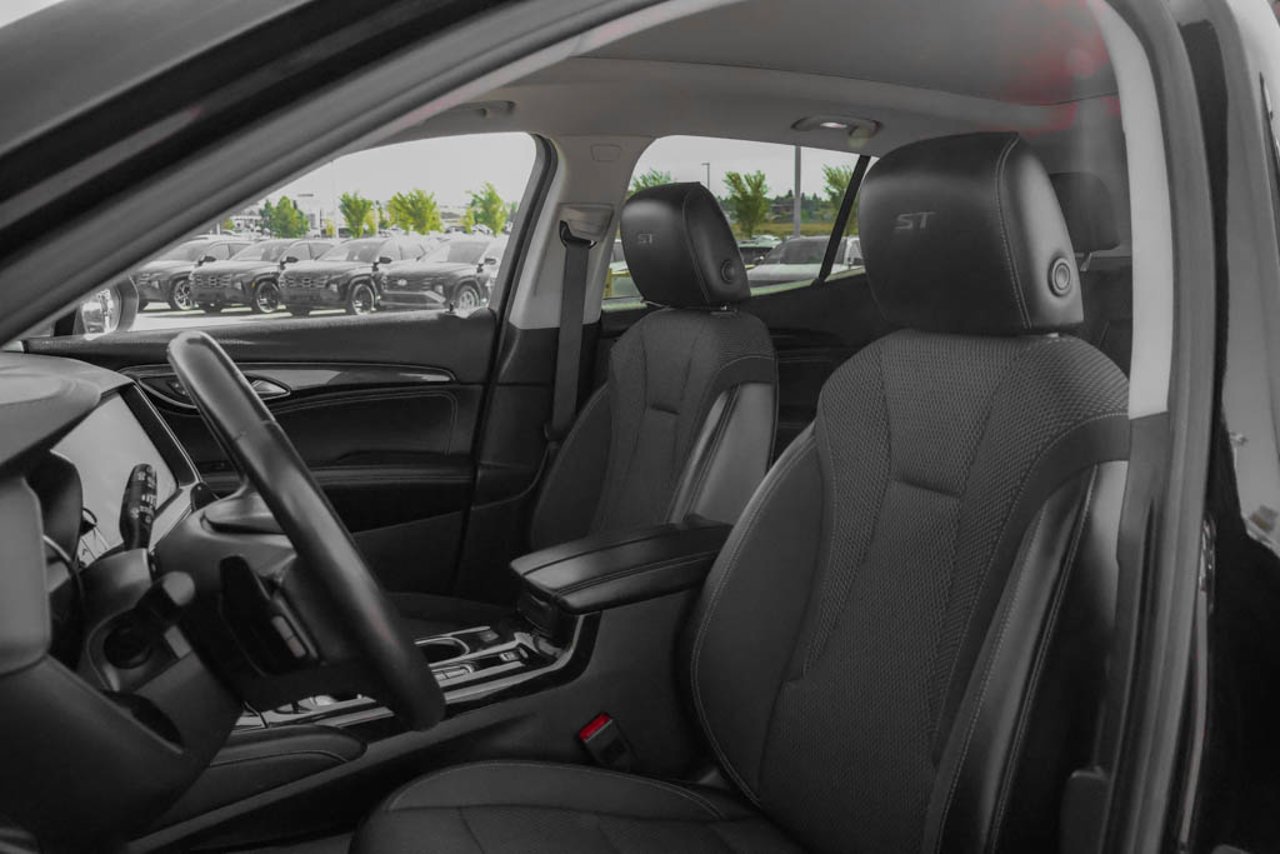 2023 Buick Envision AWD 4dr Preferred Black Sherwood Park - photo #30