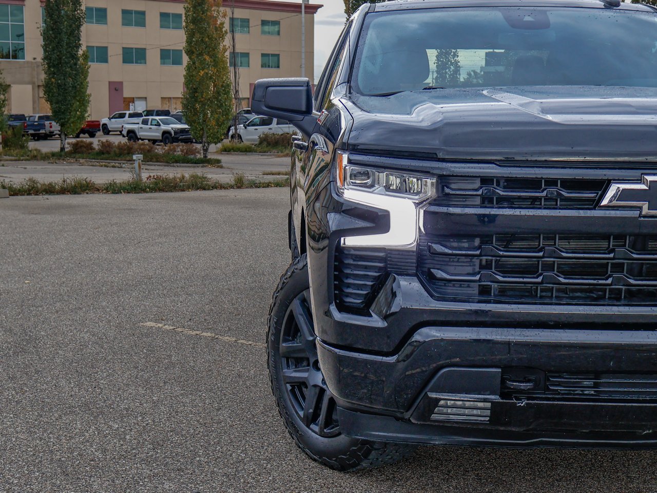 2022 Chevrolet Silverado 1500 4WD Crew Cab 147 RST Black Sherwood Park - photo #5