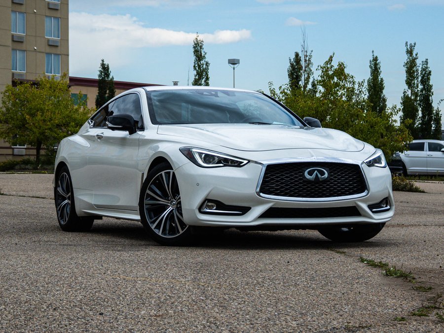 2017 INFINITI Q60 2017 White