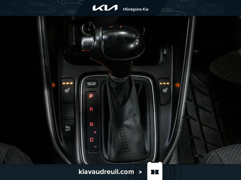 2014 Kia Rondo White Laval - photo #19