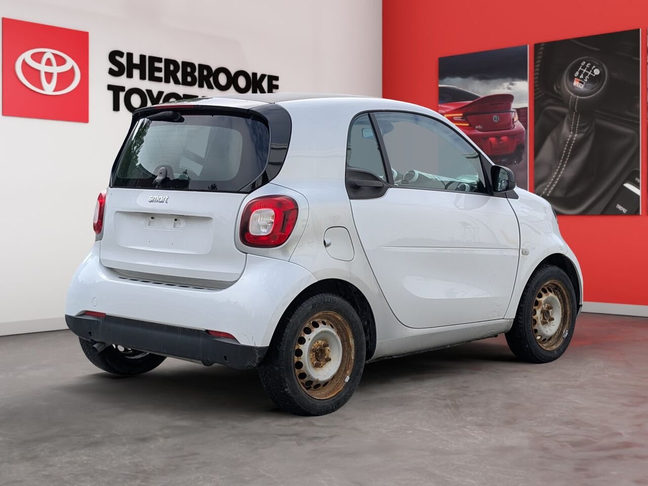 2016 smart fortwo WMEFJ5DA0GK153940 White Sherbrooke - photo #3