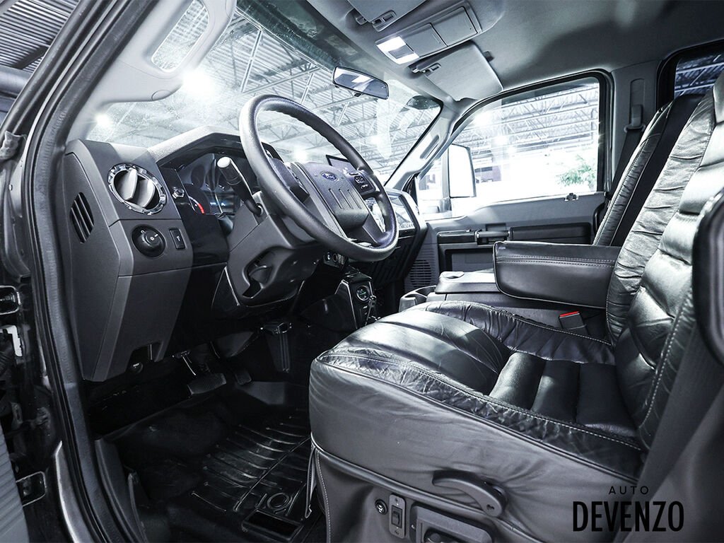 2016 Ford F-650 Grey Saint-Eustache - photo #15