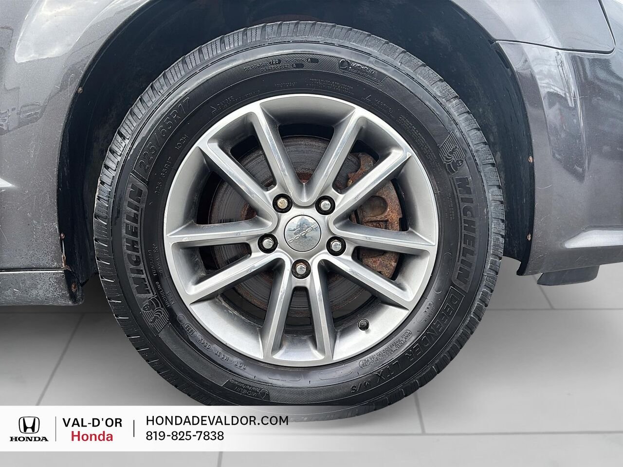 2015 Dodge Grand Caravan SXT Premium Plus fourgonnette de tourisme 4 portes Billet Metallic Val-d'Or - photo #5