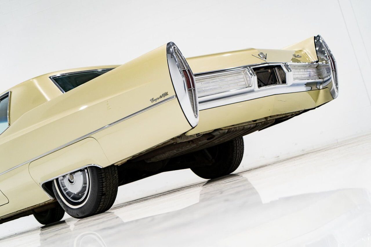 Cadillac DeVille Coupe *PRICE IN USD* Original California survivor factory A/C with only 36,992miles (59,532km) 1967 Or Montréal - photo #21