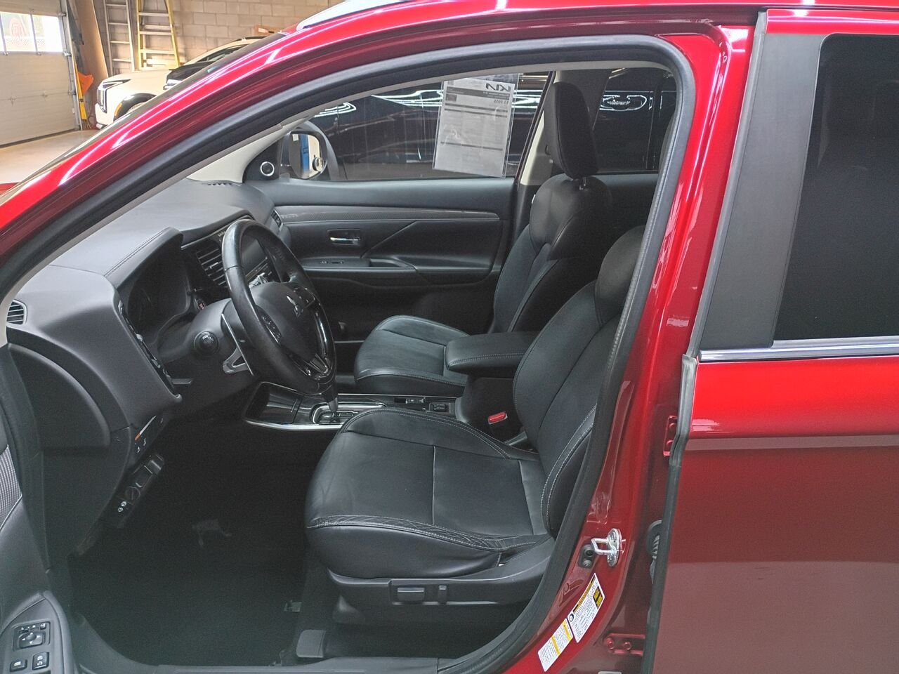 2019 Mitsubishi Outlander Red Blainville - photo #20