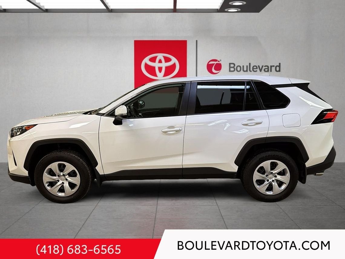 2024 Toyota RAV4 531707-82 | LE, AWD White Québec - photo #6