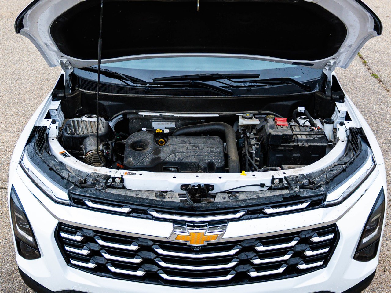 2026 Chevrolet Equinox AWD 4dr LT w/2LT White Sherwood Park - photo #8