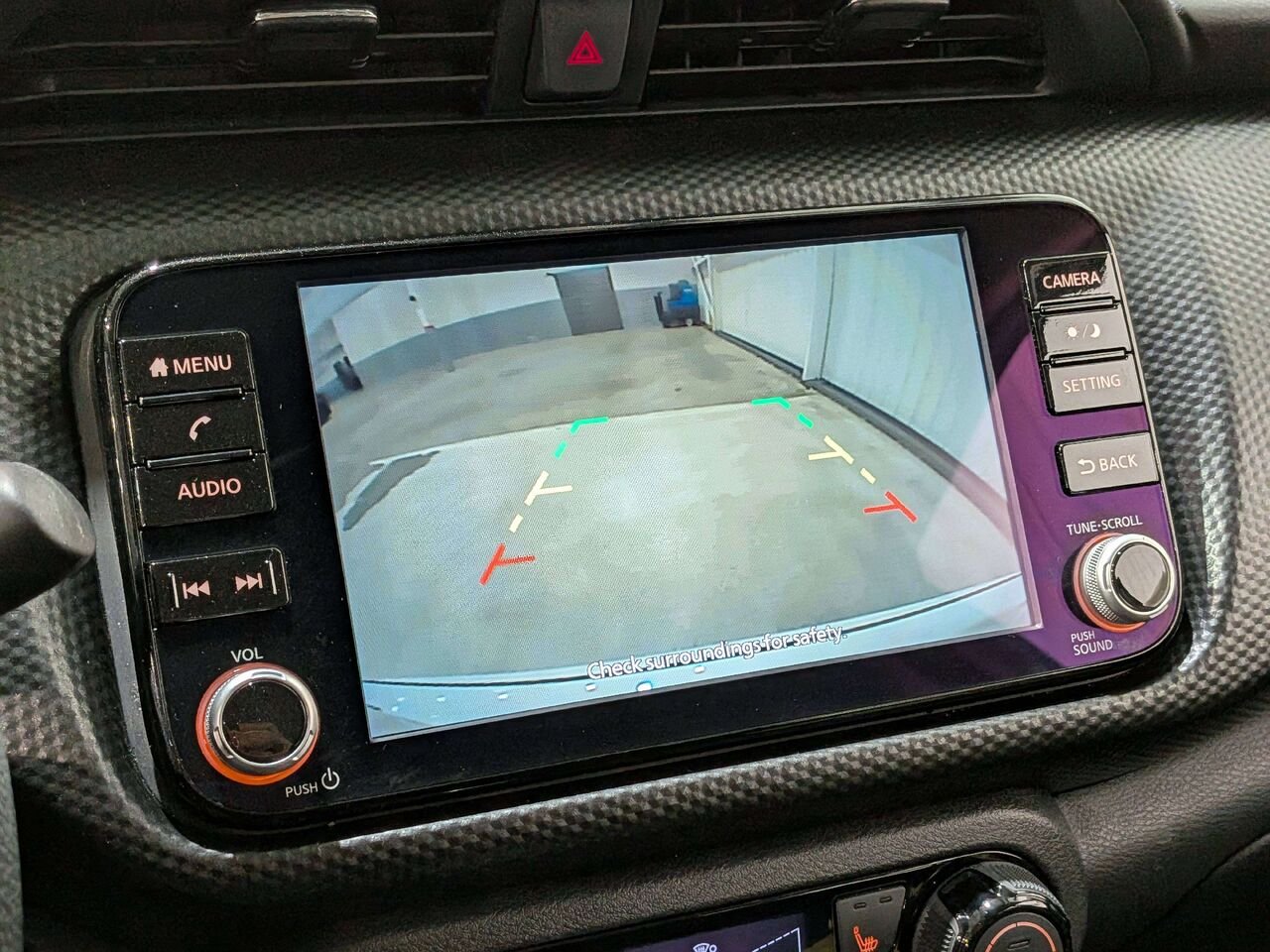 Nissan Kicks Play SV FWD 2025 Blanc Mirabel - photo #21