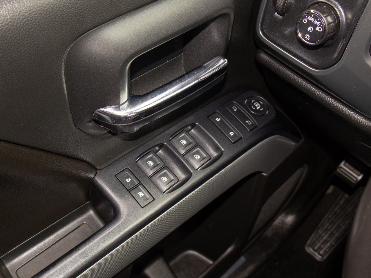 2016 Chevrolet Silverado 2500HD 4WD Crew Cab 153 LT Black Sherwood Park - photo #19