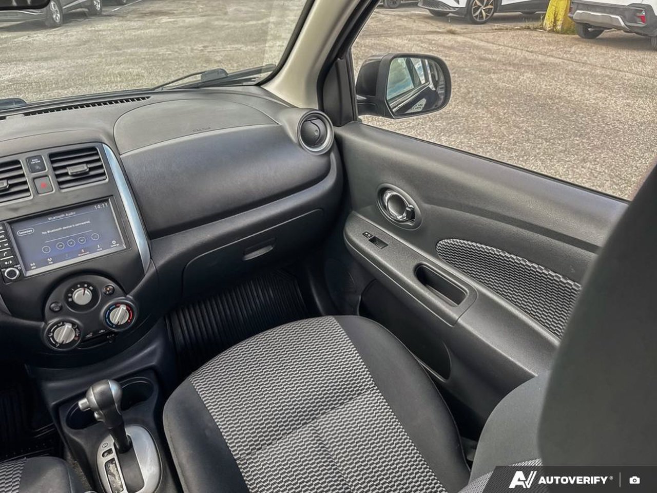 2019 Nissan Micra 3N1CK3CP2KL222825 Black Mirabel - photo #27