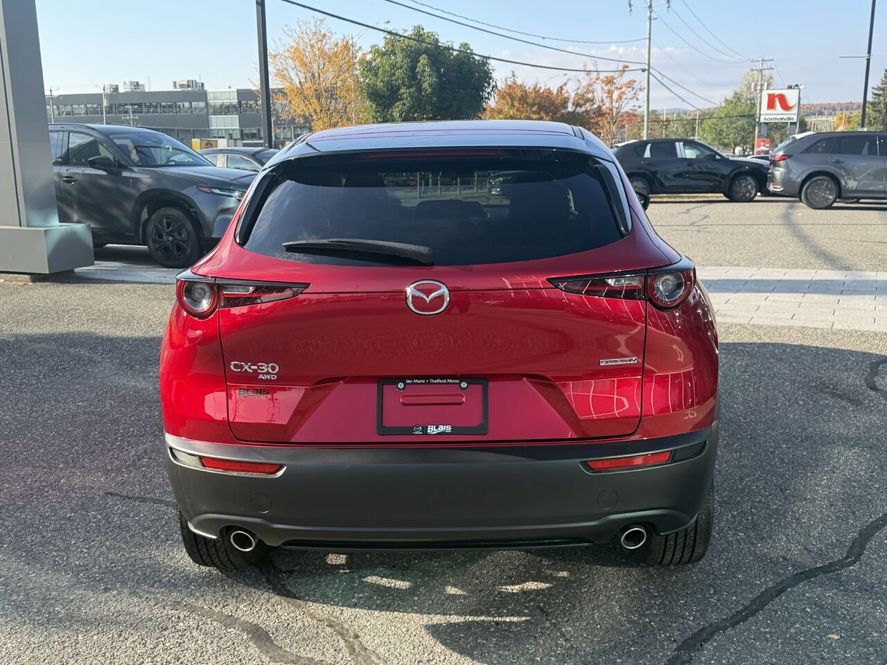 Mazda CX-30 2023 Rouge Ste-Marie - photo #5