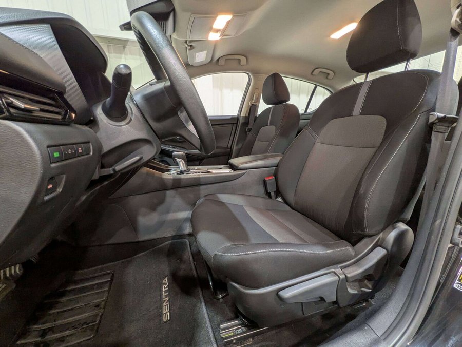 Nissan Sentra SV CVT 2024 Noir