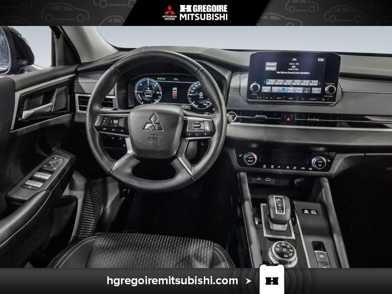 Mitsubishi Outlander PHEV 2023 Noir Blainville - photo #17