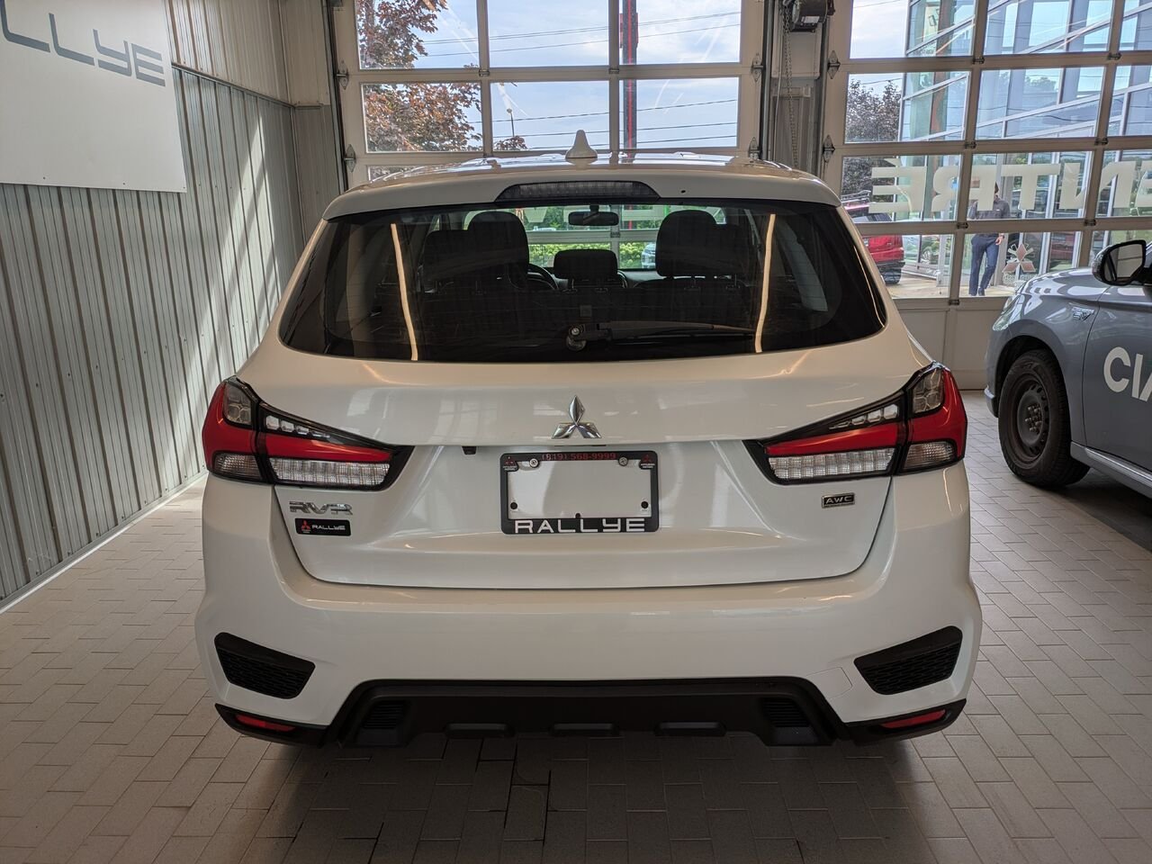 2021 Mitsubishi RVR White Gatineau - photo #2