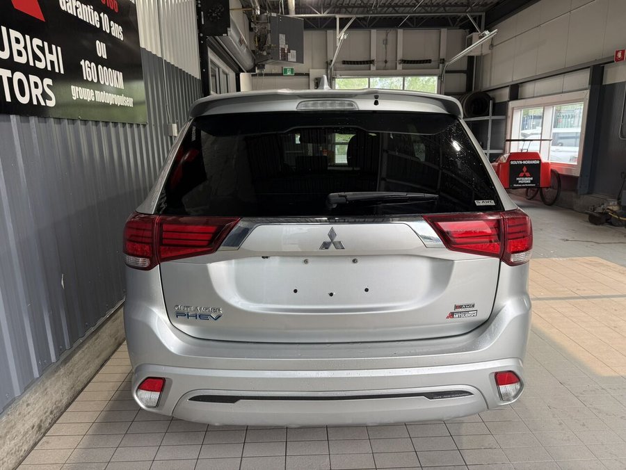 2020 Mitsubishi Outlander Plug-In Hybrid SEL S-AWC Grey