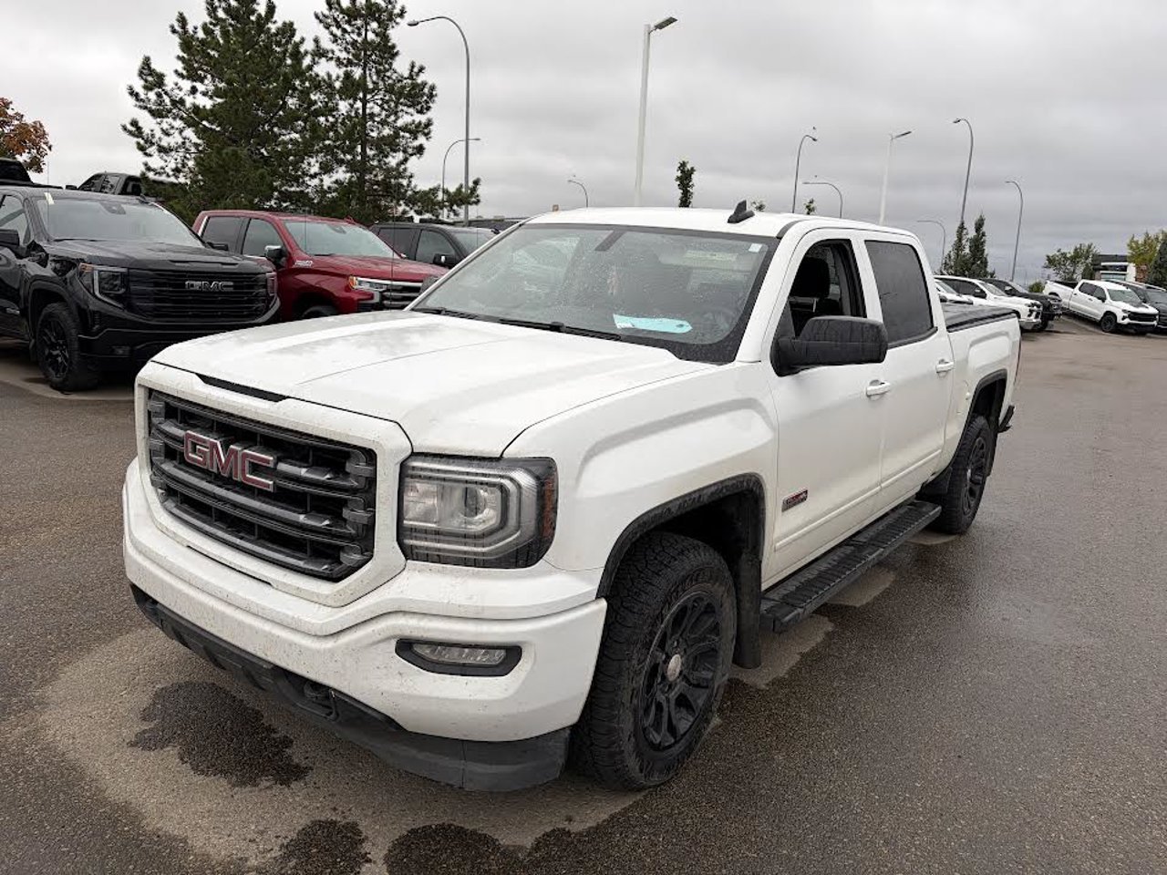 2017 GMC Sierra 1500 4WD Crew Cab 143.5 SLT White Sherwood Park - photo #2