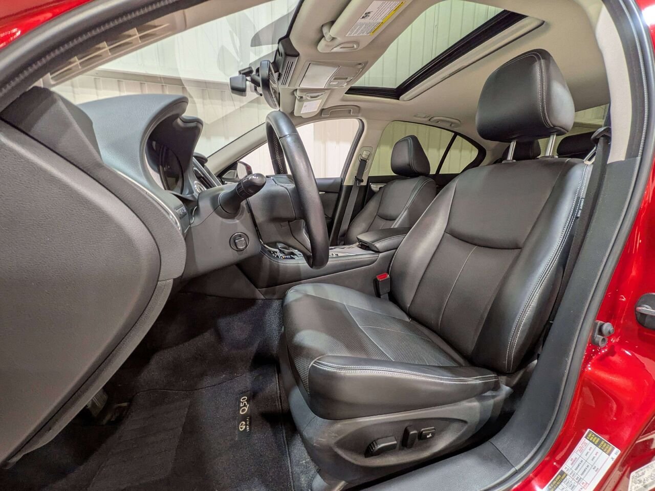 2024 INFINITI Q50 LUXE AWD Red Val-David - photo #1