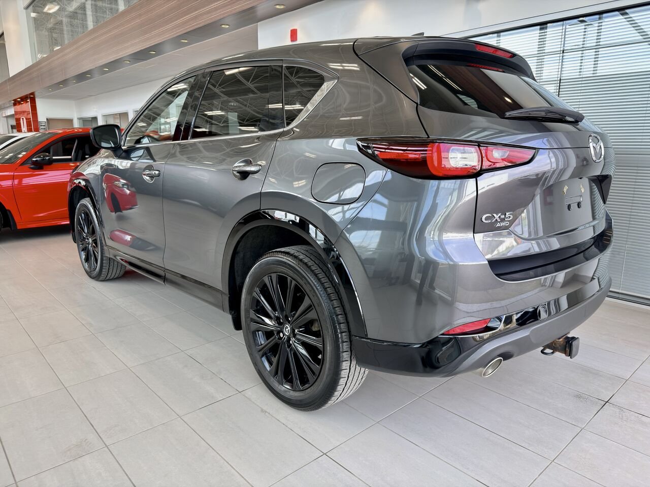 2023 Mazda CX-5 Grey Notre-Dame-des-Prairies - photo #8