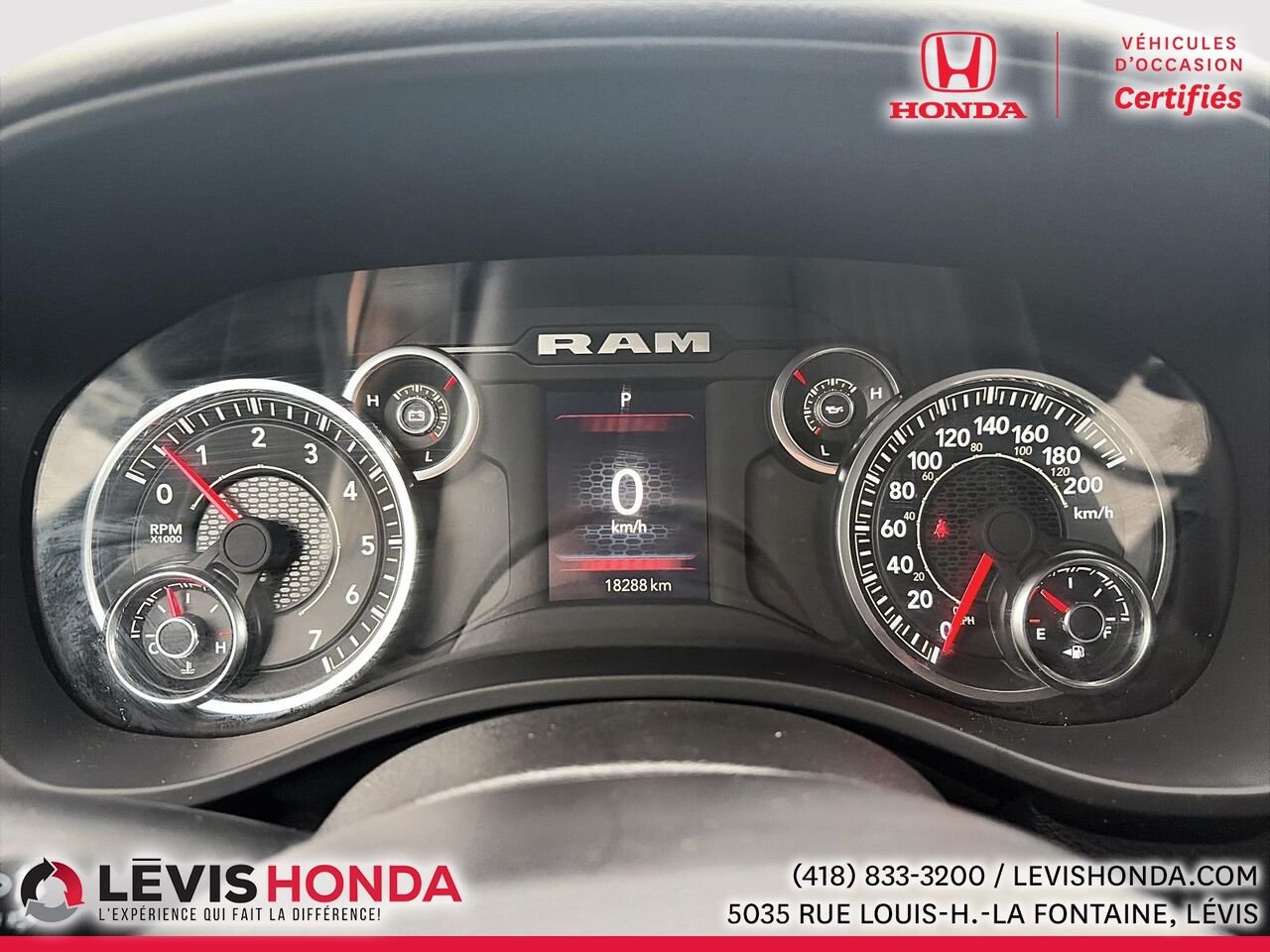 2025 Ram 1500 Big Horn Big Horn cabine d'équipe 4x4 caisse de 5 pi 7 po Grey Lévis - photo #24