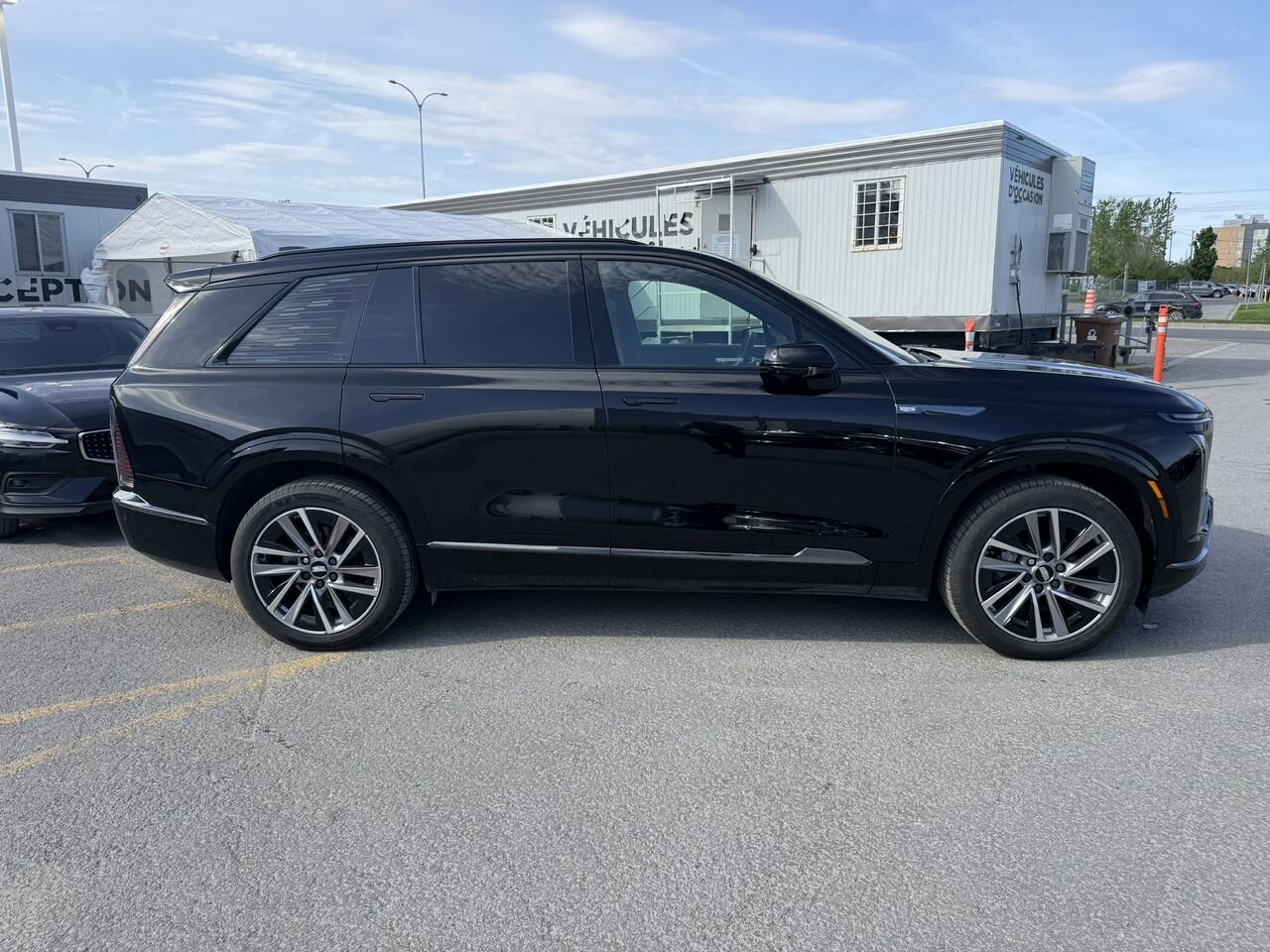 Cadillac VISTIQ Sport AWD FINANCEMENT À PARTIR 3.99% 2026 Noir Laval - photo #9