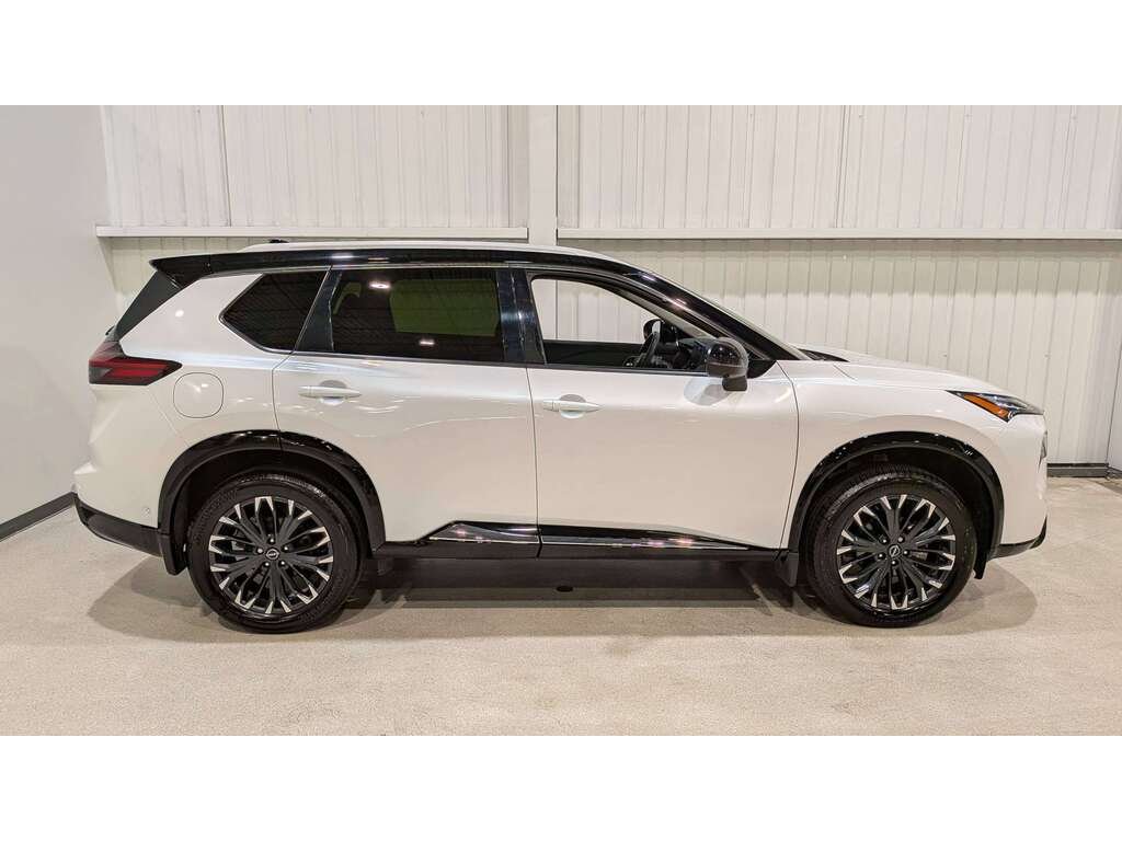 2024 Nissan Rogue AWD Platinum White Val-David - photo #7