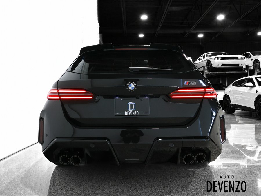 BMW M5 Touring 2027 Noir