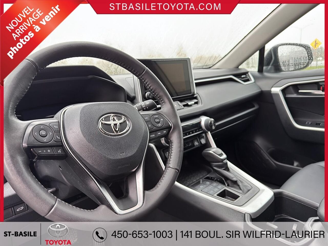 TOYOTA RAV4 2023 Argent Saint-Basile-le-Grand - photo #9