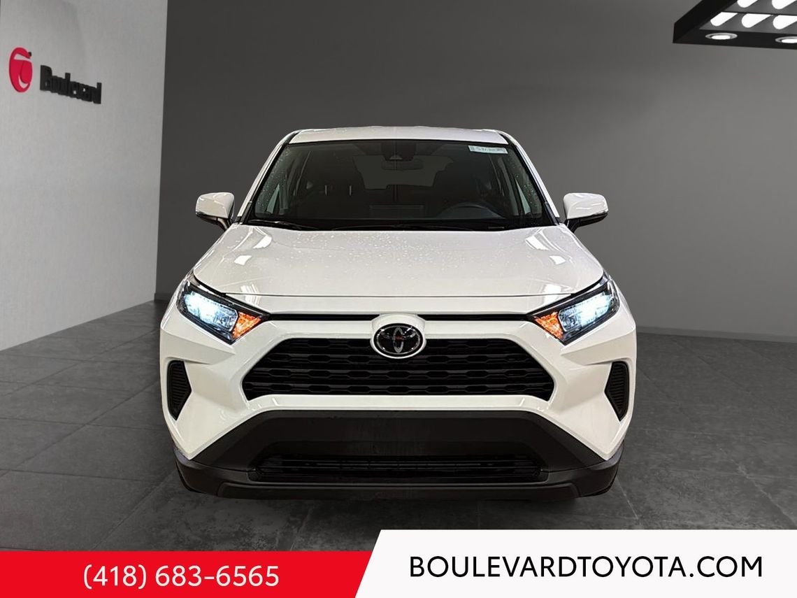 2024 Toyota RAV4 531707-82 | LE, AWD White Québec - photo #1