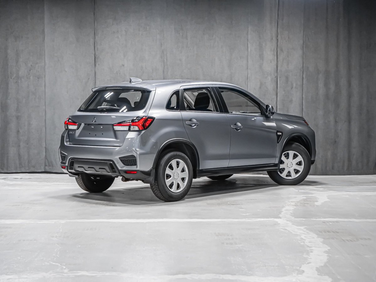 Mitsubishi RVR ES 2027 Gris titane Montréal - photo #4
