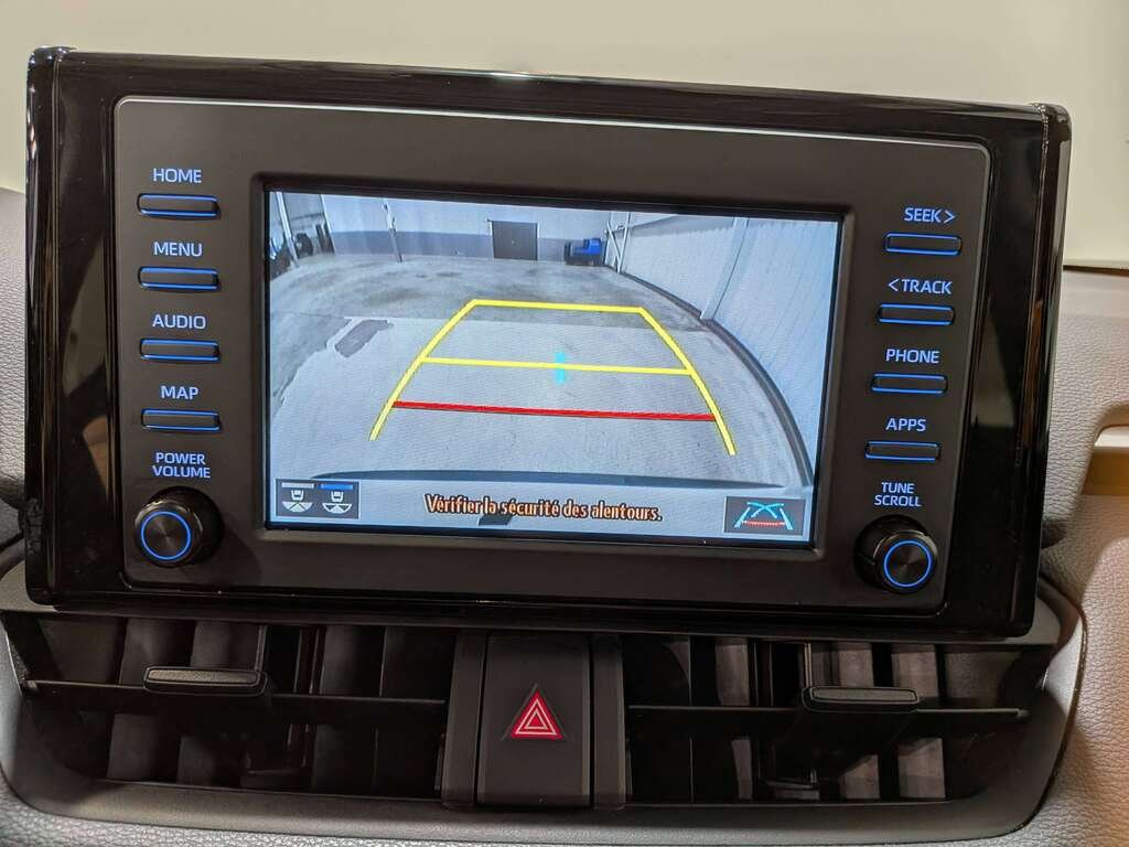 2022 Toyota RAV4 Hybrid XLE AWD White Val-David - photo #21