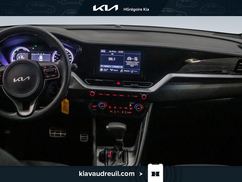 2022 Kia Niro White Saint-Eustache - photo #18