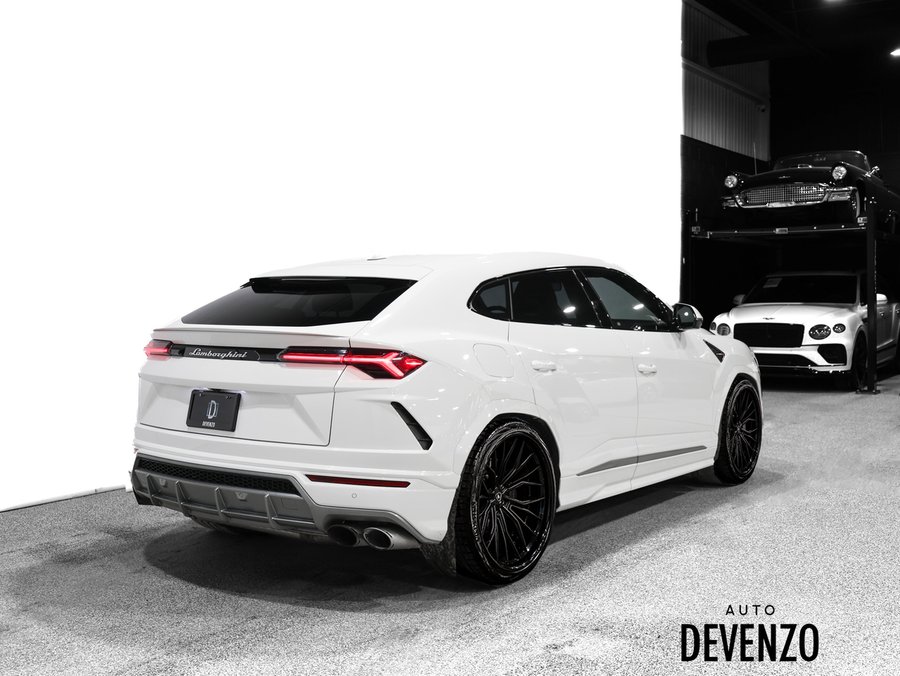 2022 Lamborghini Urus 2022 White