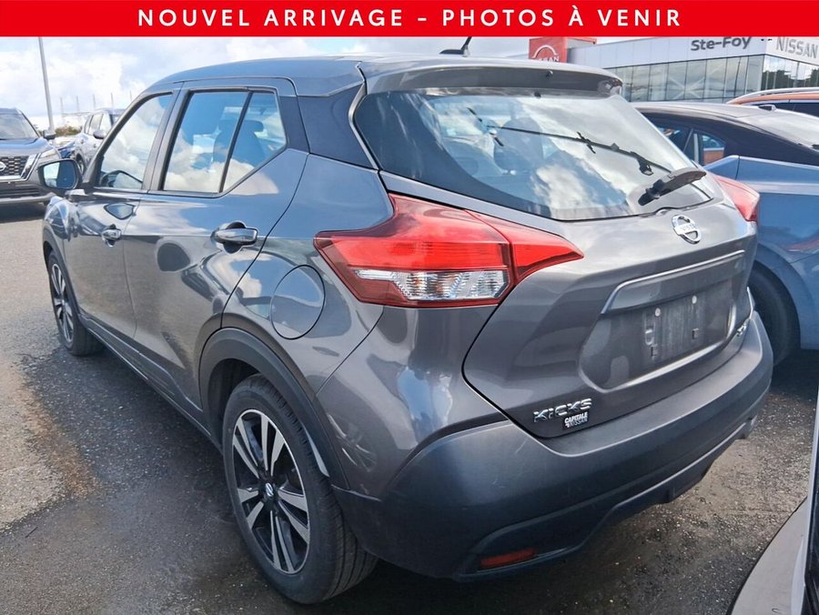 2019 Nissan Kicks SV TA 2019 Grey