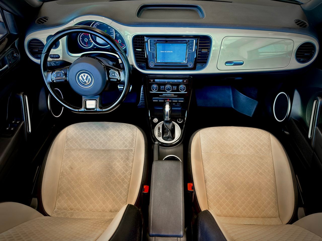 2019 Volkswagen Beetle Convertible Blue Notre-Dame-des-Prairies - photo #15