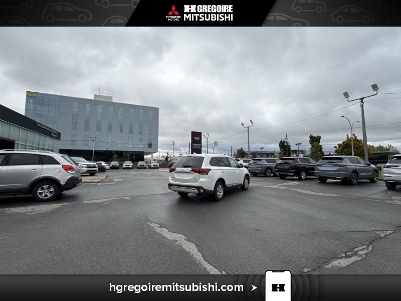 2020 Mitsubishi Outlander White Laval - photo #10