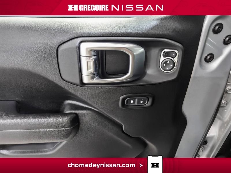 Jeep Wrangler 2023 Argent Blainville - photo #13