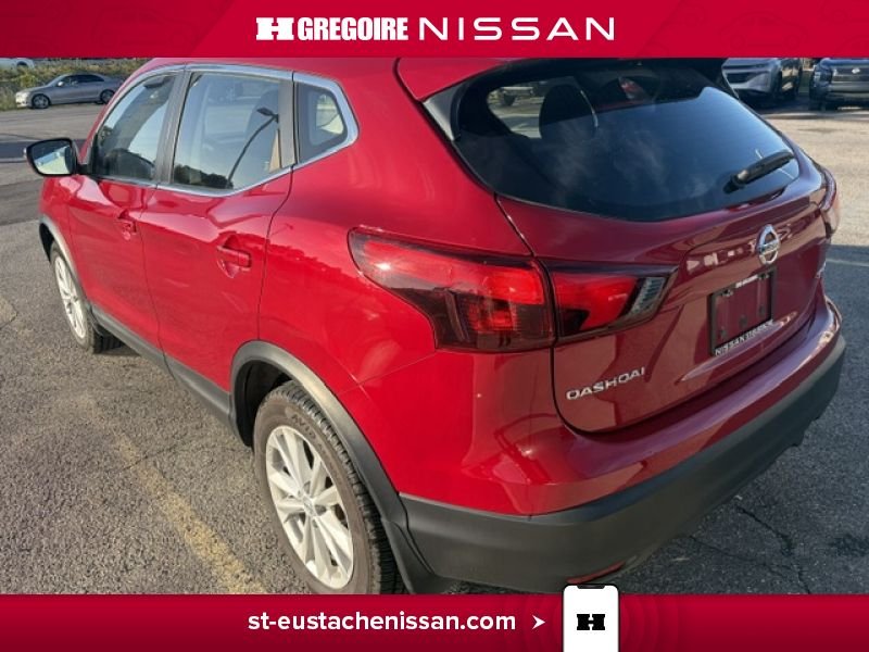 Nissan Qashqai 2017 Rouge Laval - photo #7