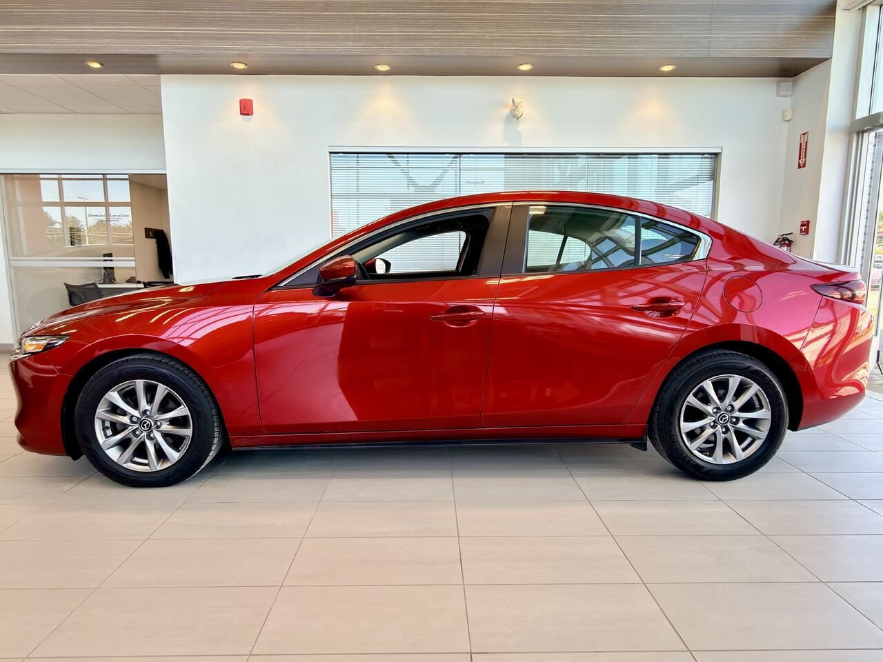 Mazda Mazda3 2020 Rouge Notre-Dame-des-Prairies - photo #7