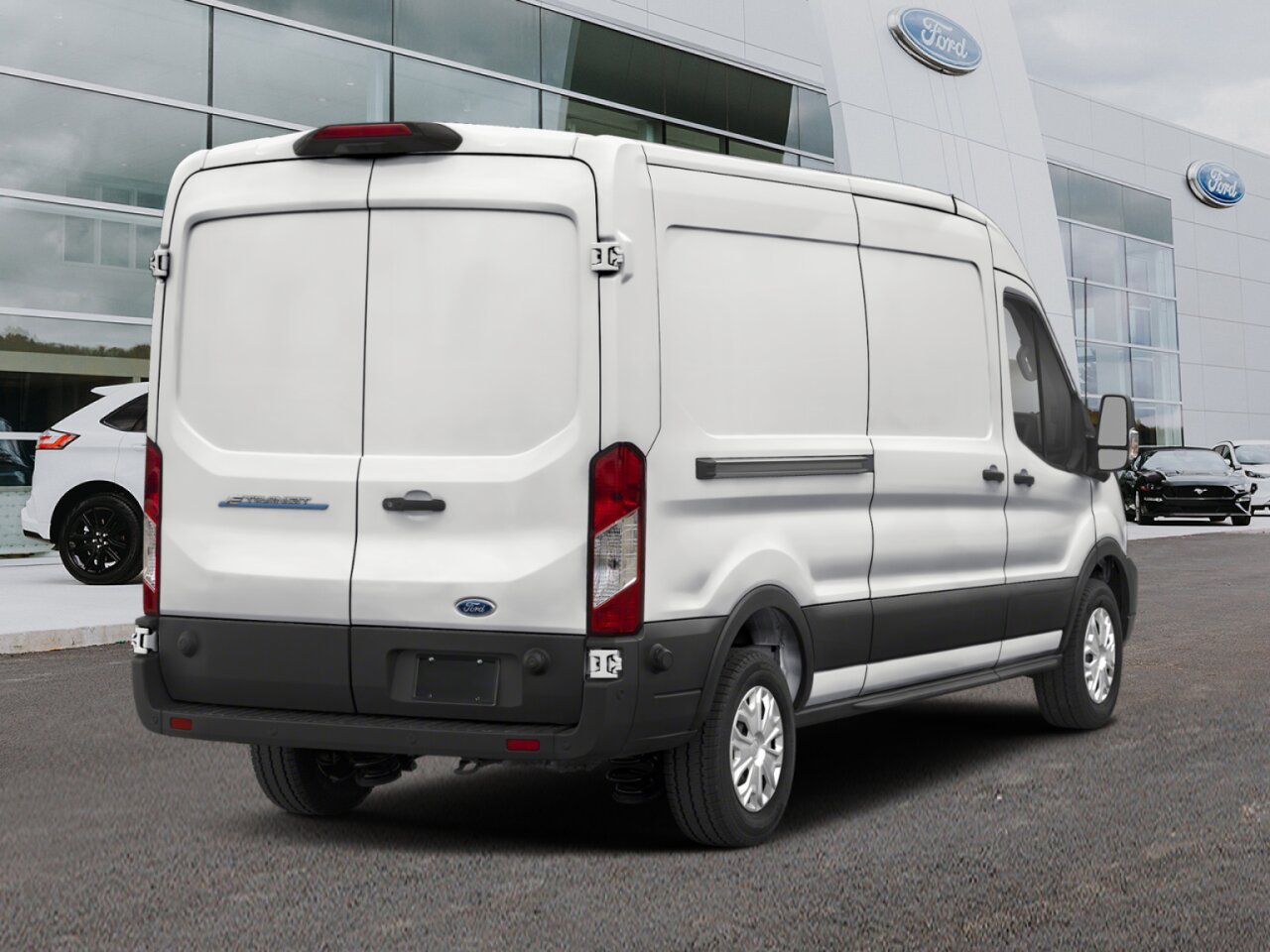 Ford E-Transit fourgonnette utilitaire 2025 Blanc Oxford Saint-Eustache - photo #1